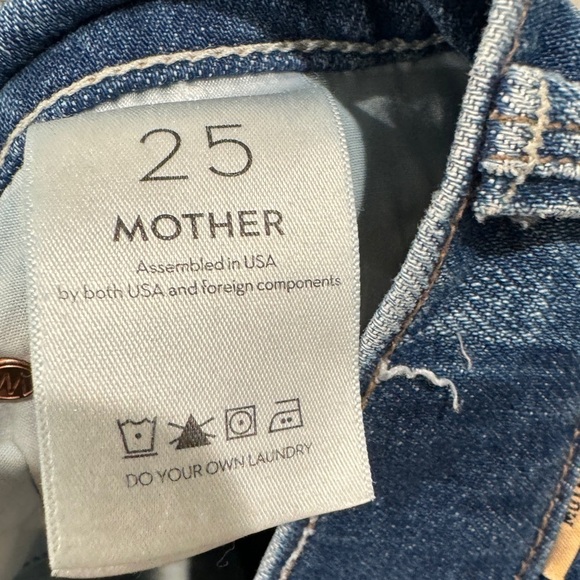 MOTHER Superior The Tomcat Distressed Crop Blue Jeans Playing with Scissors 25 - Picture 15 of 16